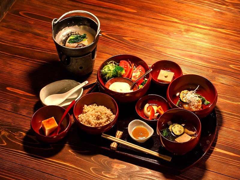 �{���H�i���[�H���j�@���茺�ĂƘI�n��؁��T�O�O���J�����[������