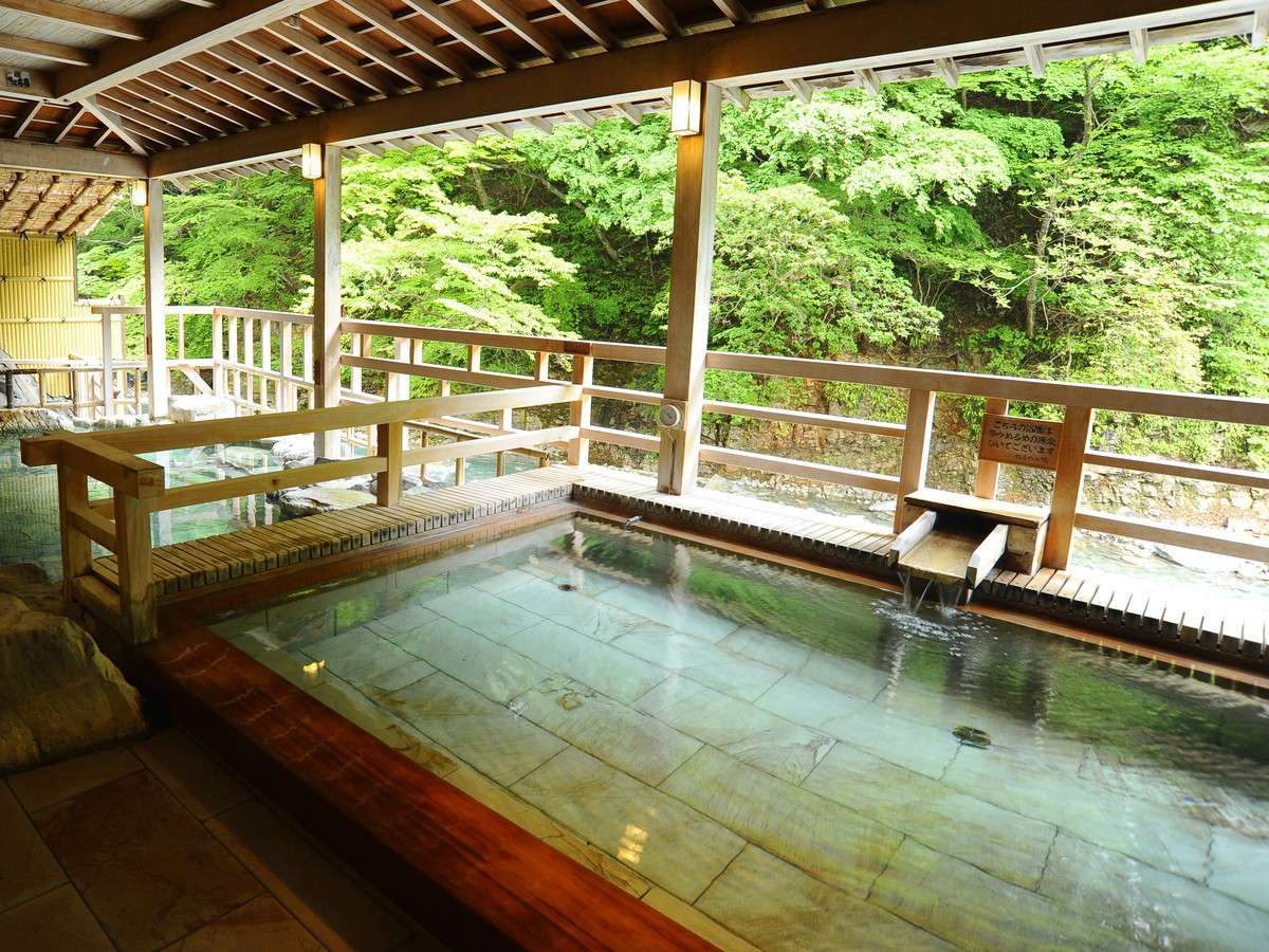 �y�l����̓��z��̈قȂ�w�����x�A�w���̓��x�A�w�뉀���C�x��3�̗���������Ă���܂��B