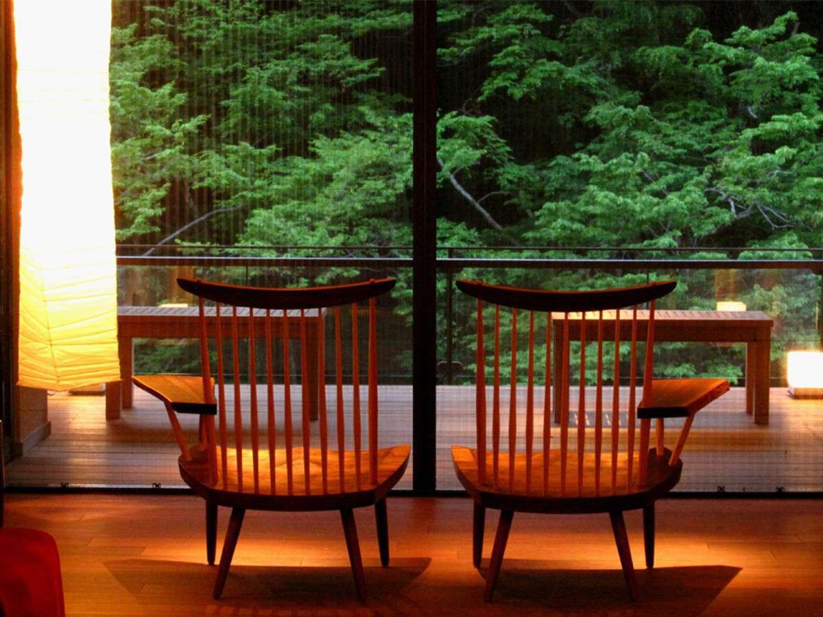 �y�����䃉�E���W�z3�K�ƍŏ�K�i7�K�j�̃��E���W�B�J�������鑋����A�l�G���y����ł��������܂��B