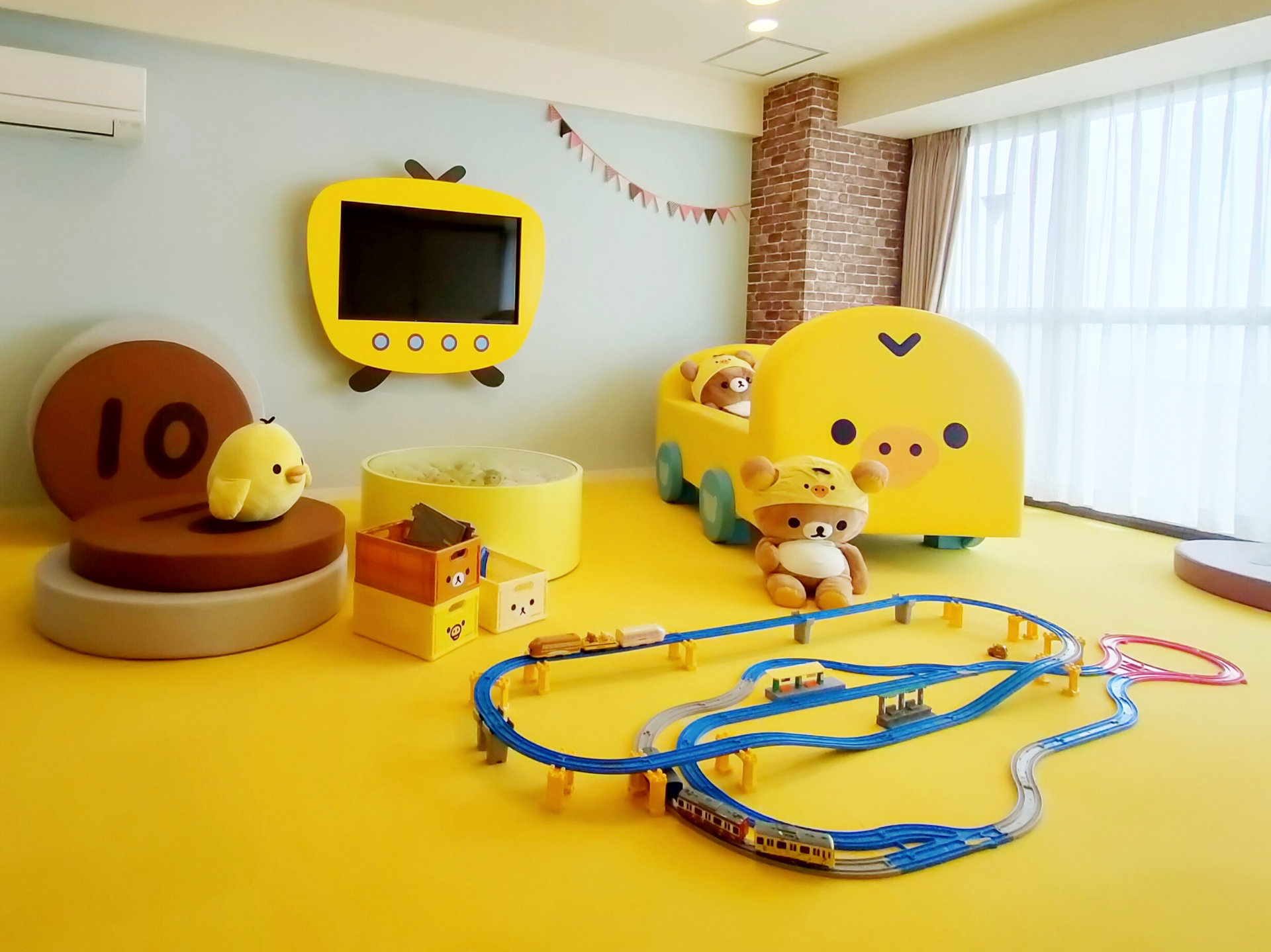 �����b�N�}�������L�C���C�g���J�[�ɏ���đ҂��Ă��܂��I�V���Ƀ����b�N�}�d�Ԃ��o���i�C���[�W�j