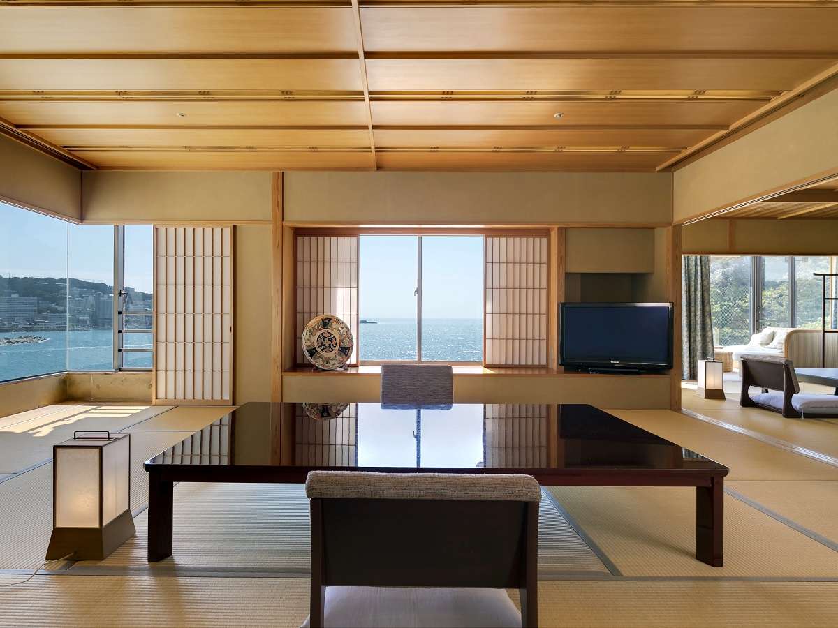 yCtA Mo zǂ̕pm}ʐ^̂悤ȊC̒]܂B