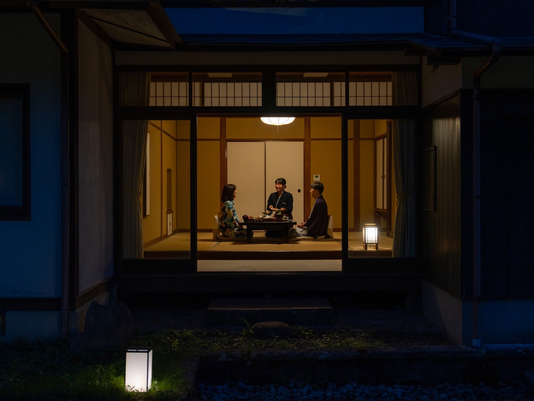 �y�������H�z�l�G�܁X�̂��������v���C�x�[�g���ۂ��ꂽ��ԂŋC���˂Ȃ������\���������B