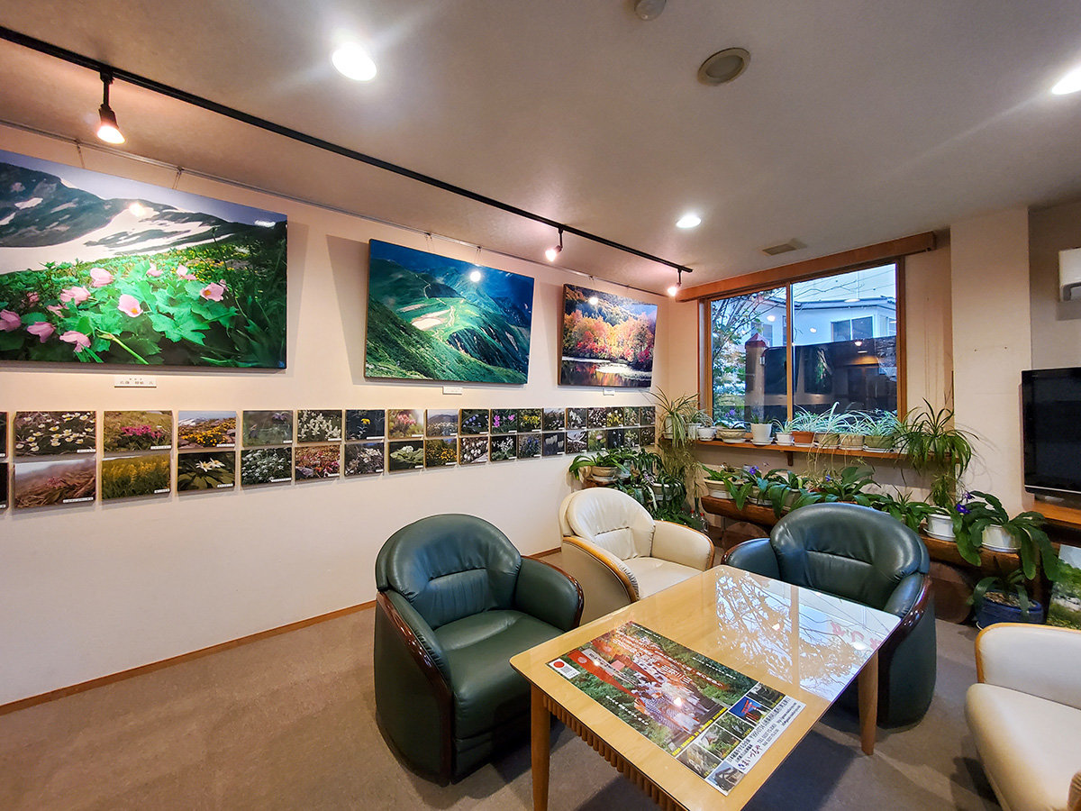 #�ٓ��@���r�[�Ŋ����Ȃ��猎�R�̕��i�ʐ^�����邱�Ƃ��ł��܂���