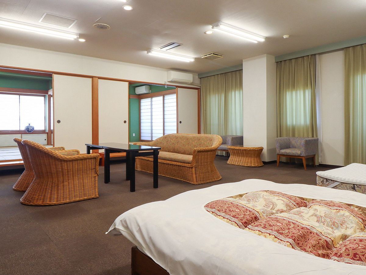 #�q�� �a�m���̓x�b�h��2��ƕz�c��~���a���ɂȂ�܂��B