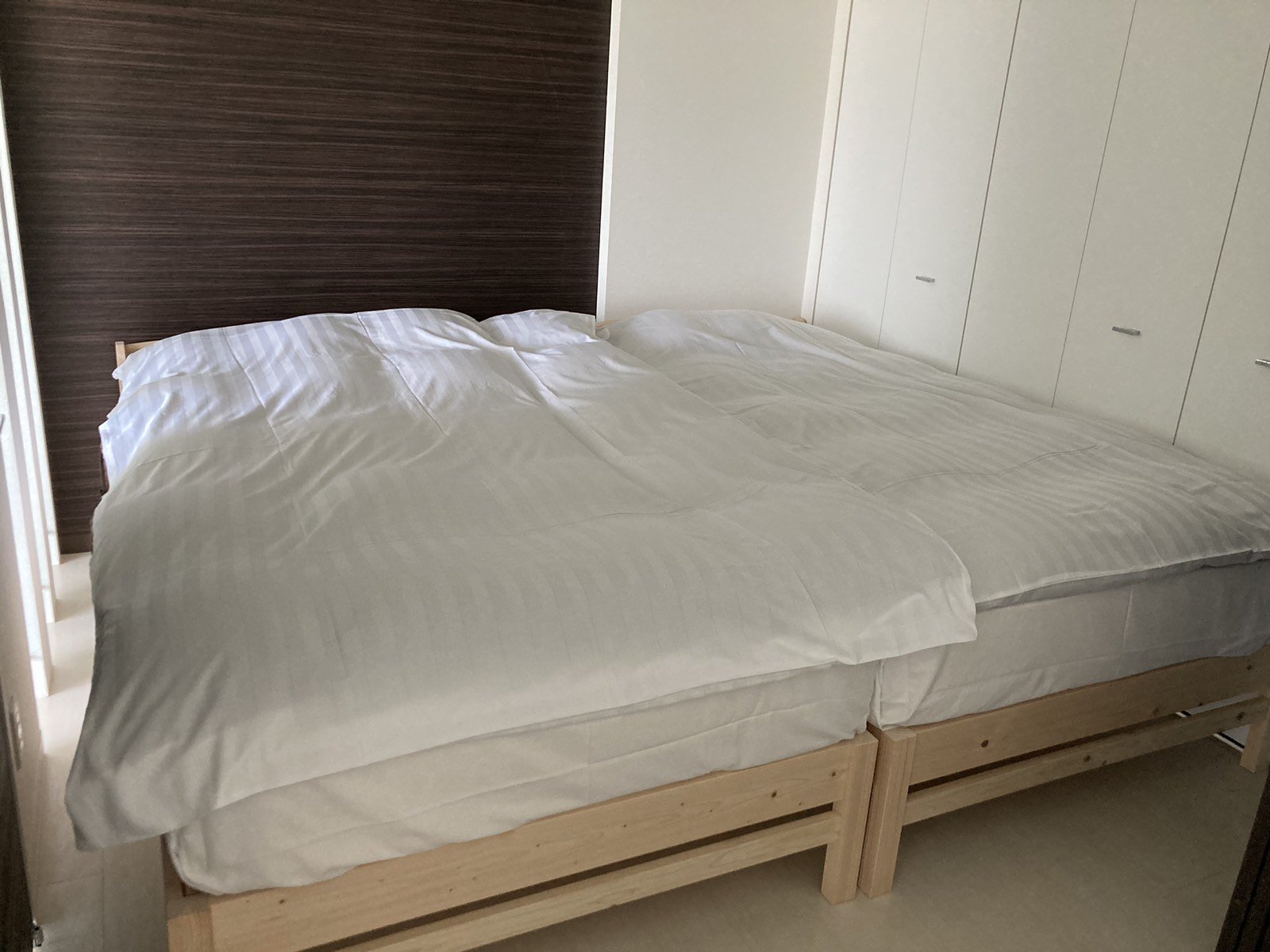 1�x�b�h���[���@�Z�~�_�u��2��