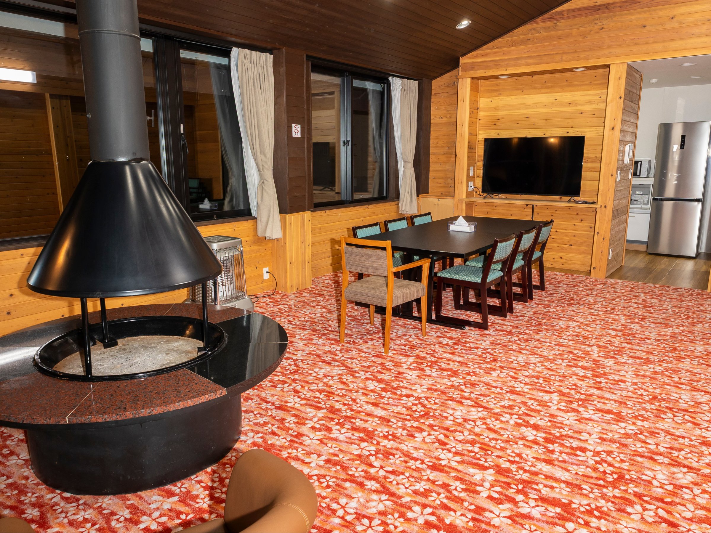 ���r���O