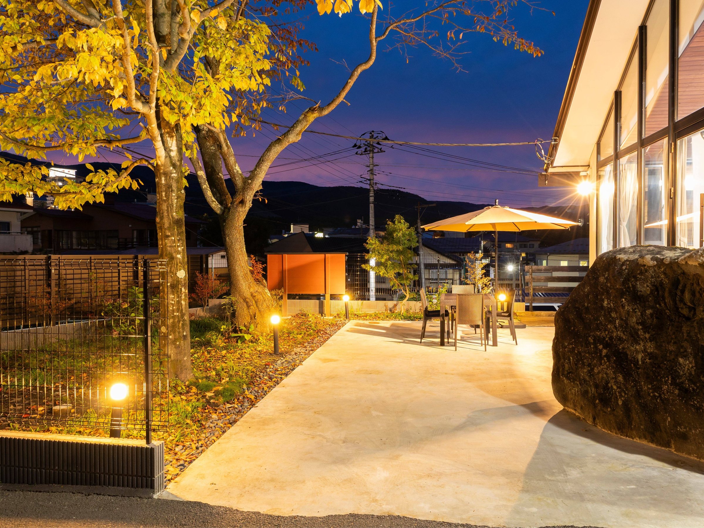 ��EBBQ�X�y�[�X