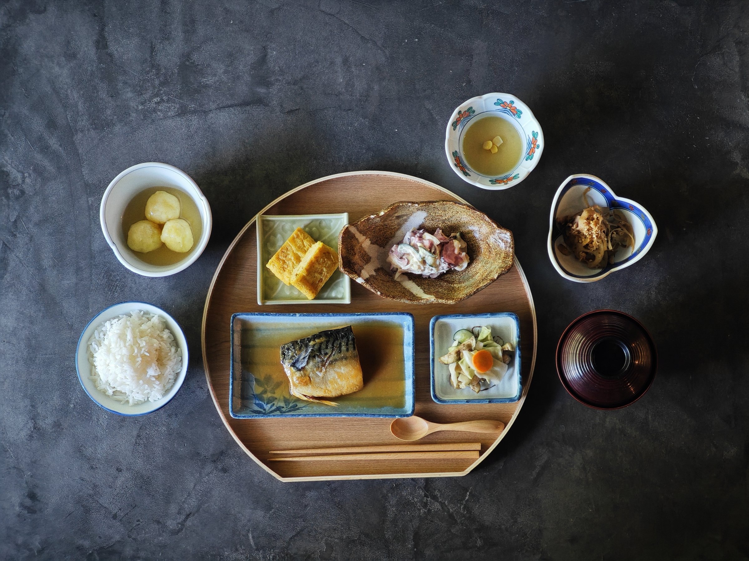 朝食