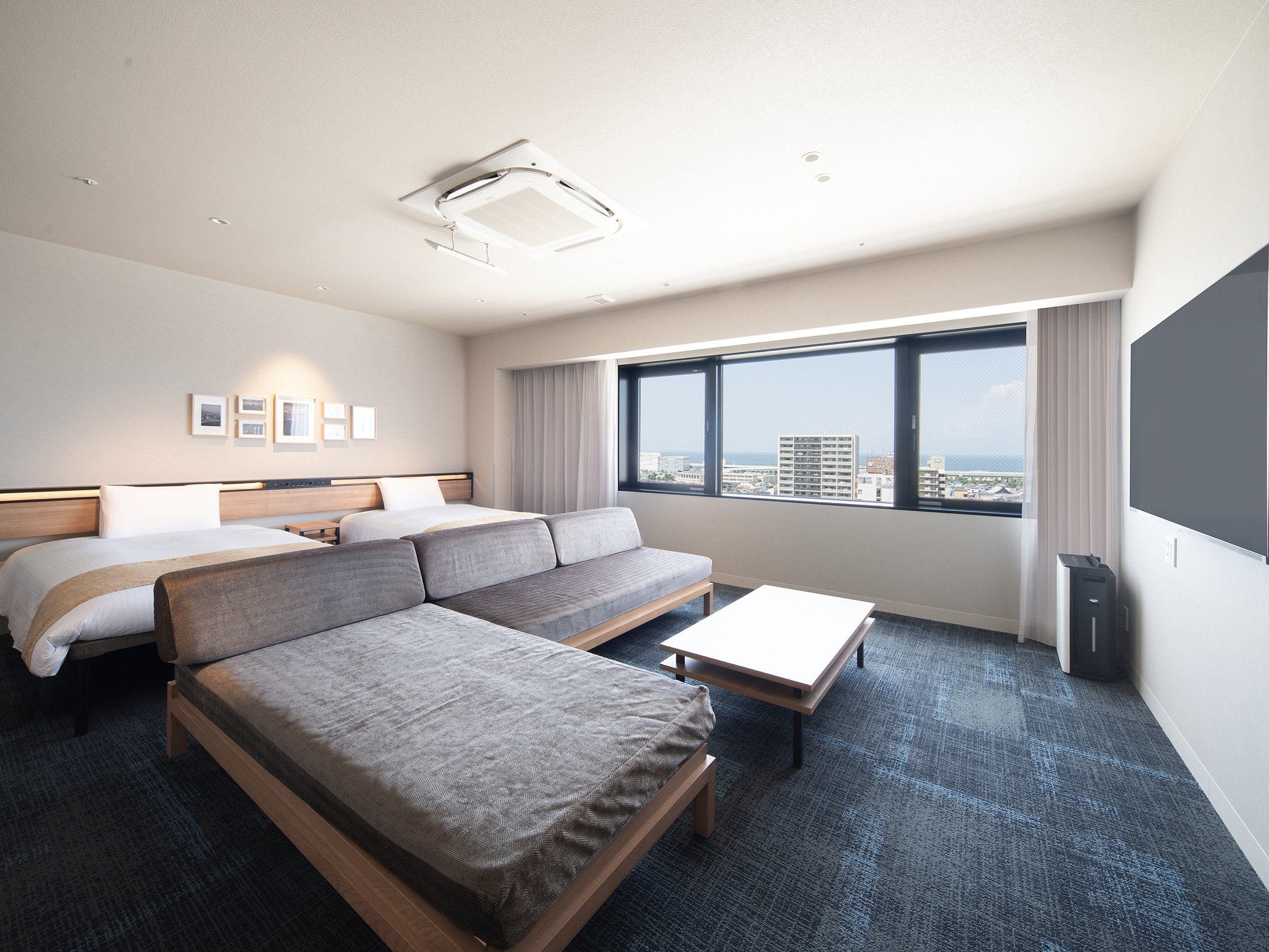 �v���~�A�����[���P