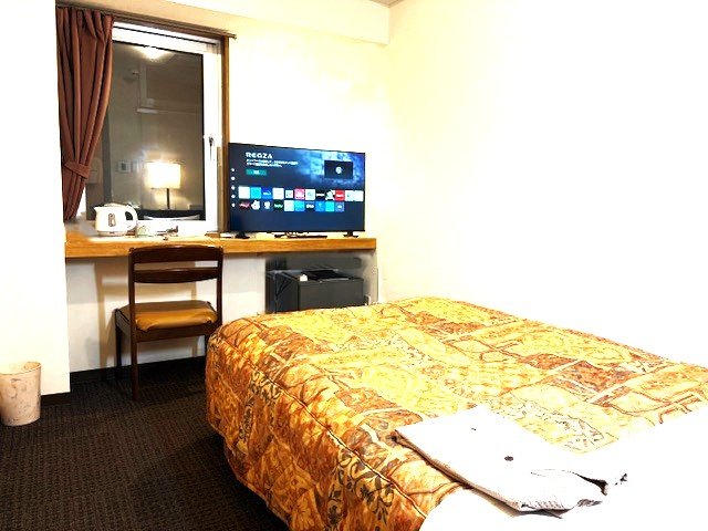 �V���O���E�Z�~�_�u�����[���i4K�Ή�40�^TV��ݒu���Ă���܂��B�j