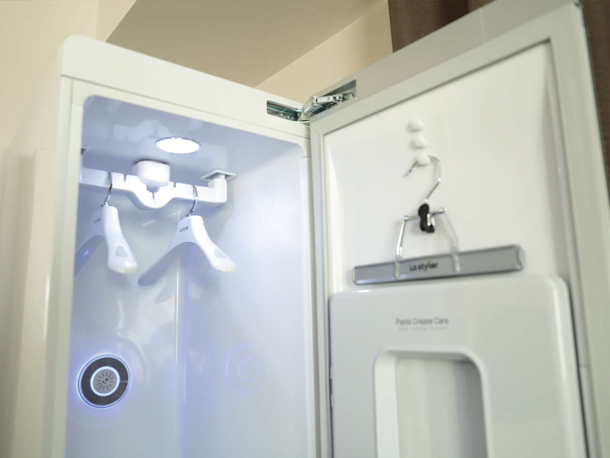 ̂AjICEԕtbVILGX^C[SB