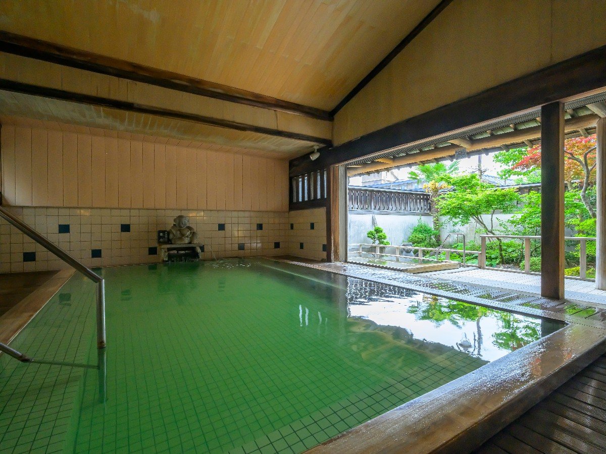 �y���������F�z�������G�������h�O���[���̓��A�����ƞw�̍��肪�Y�������C�ł��B