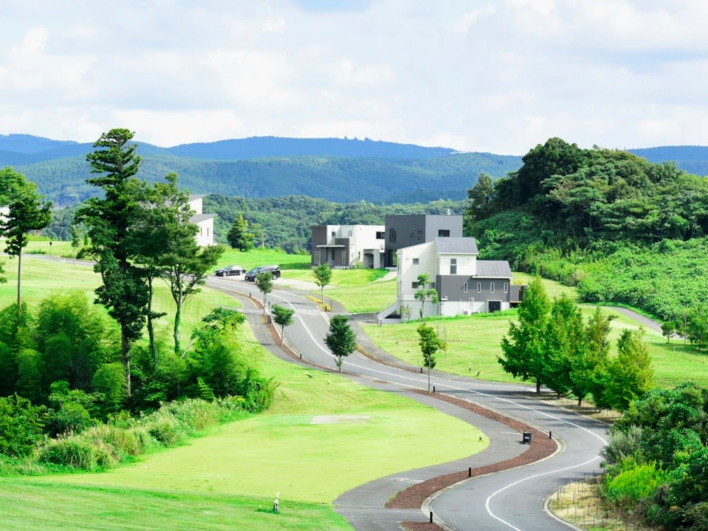 ���R�ƗZ�����郉���h�X�P�[�v�f�U�C���ɓO�ꂵ�Ă���������uFUTTSU BRISTOL HILL�v