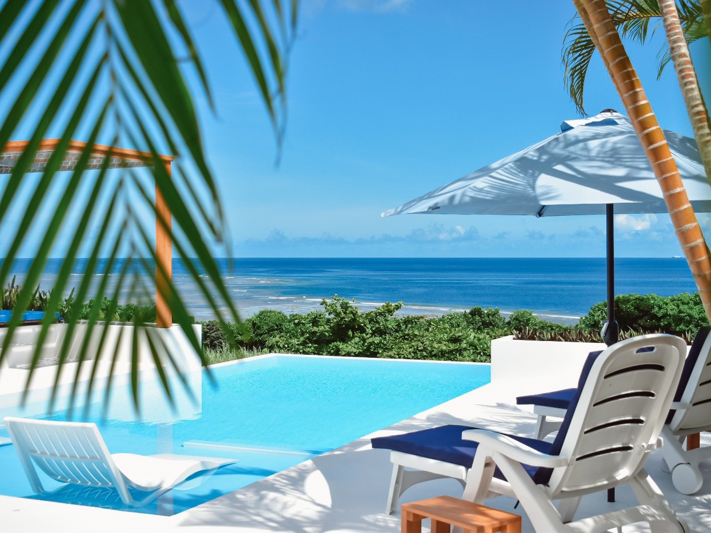 ���B����