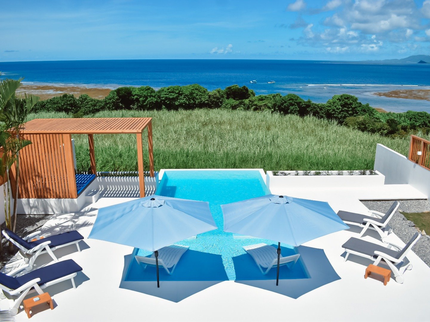 ���B���g