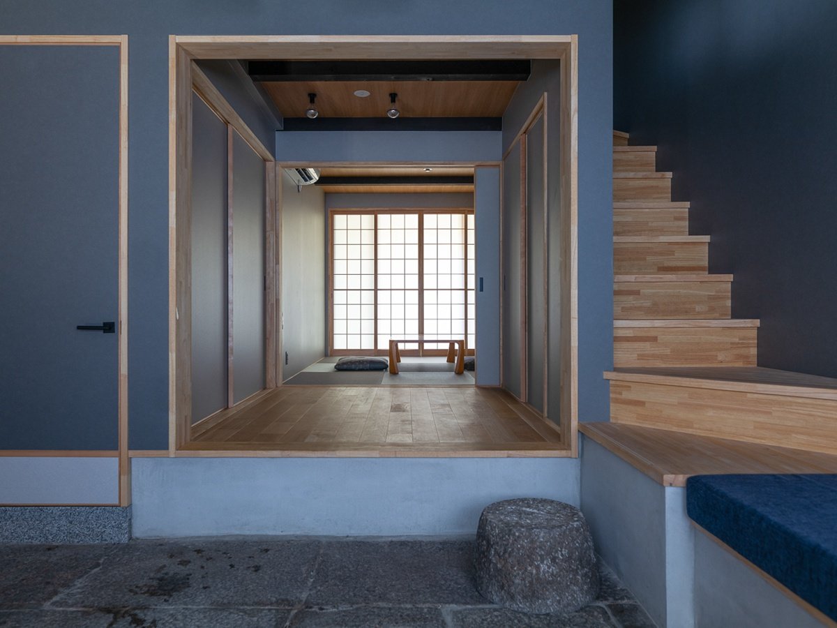 ���r���O