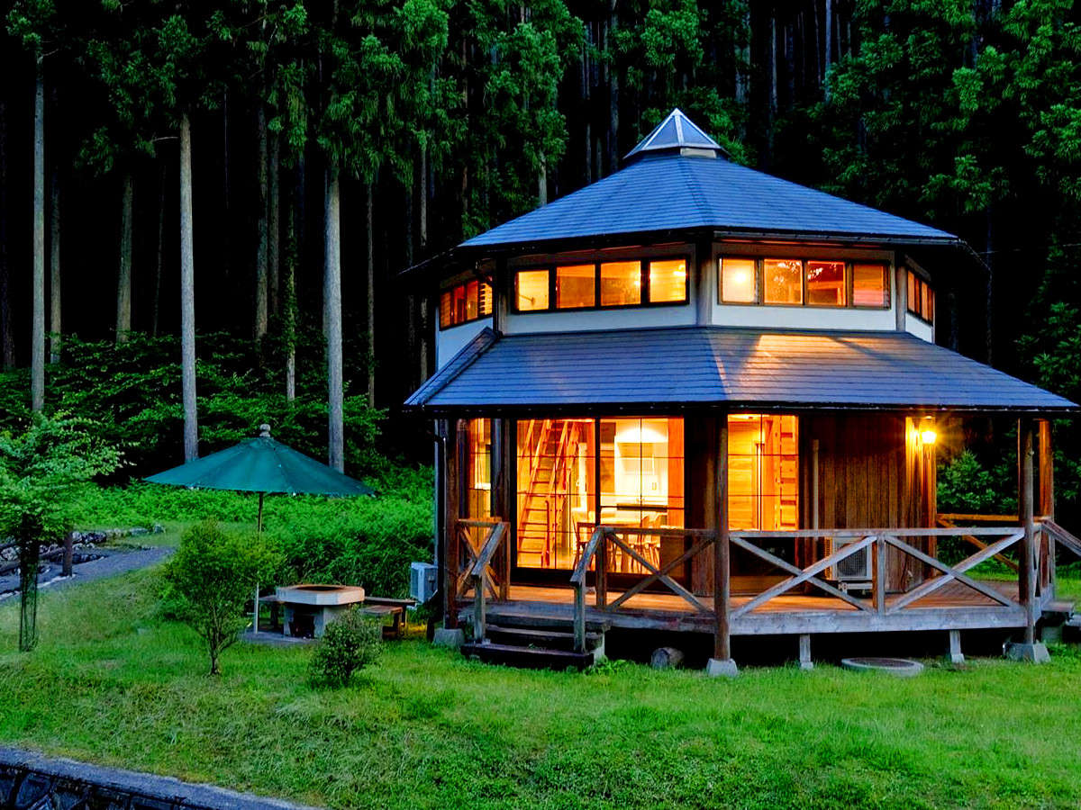 1������v���~�A���R�e�[�W���͂��߁A�����̃R�e�[�W�����p�ӂ��Ă��܂��B