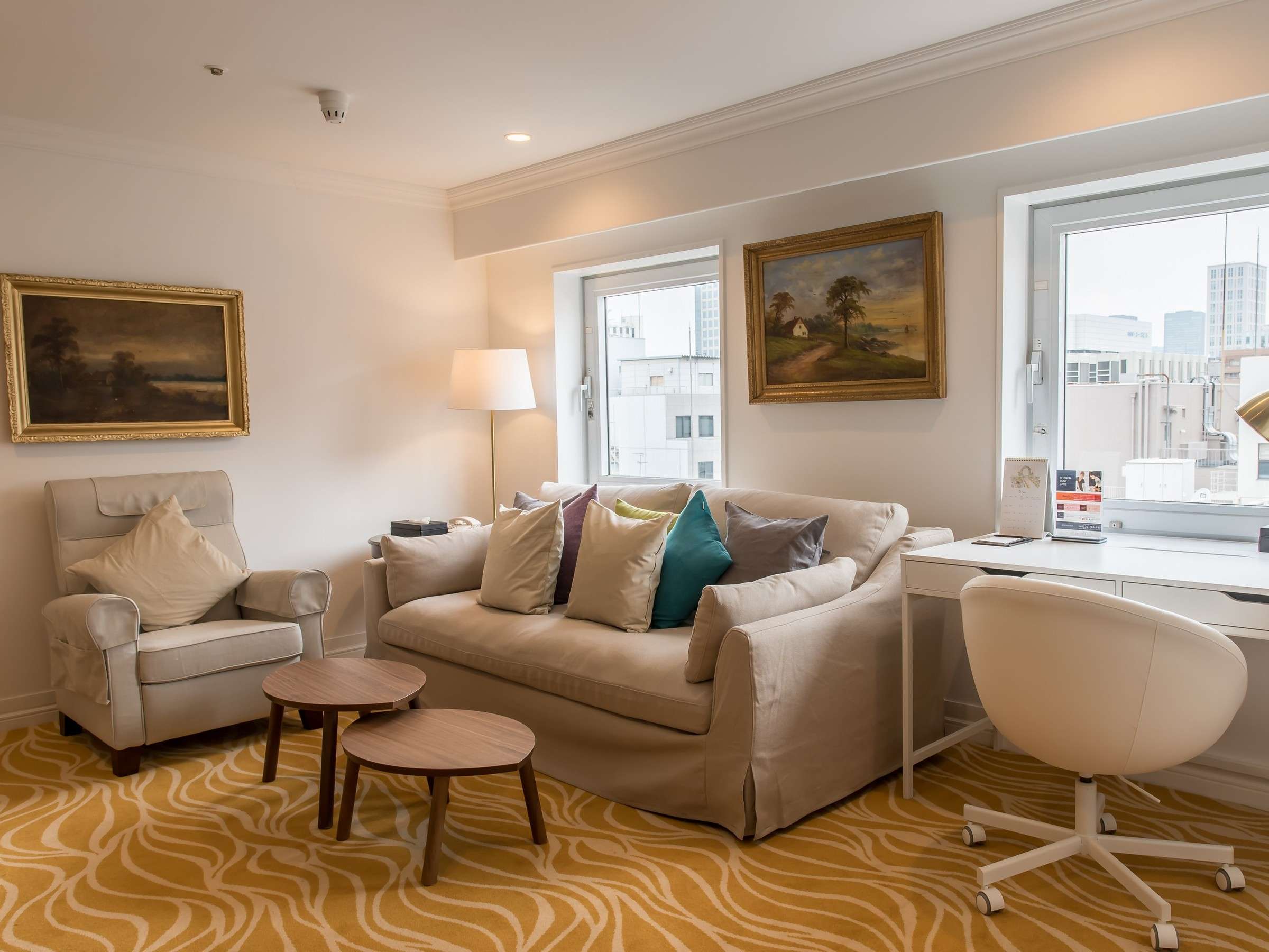 �X�C�[�g���[��