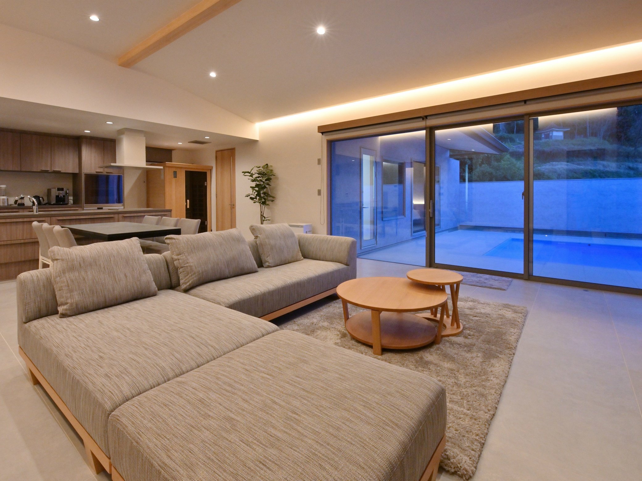 ���\��-Livingroom-