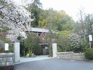 �y����(�t)�z�����̒��S���ɖ����̍����Ȃޏh