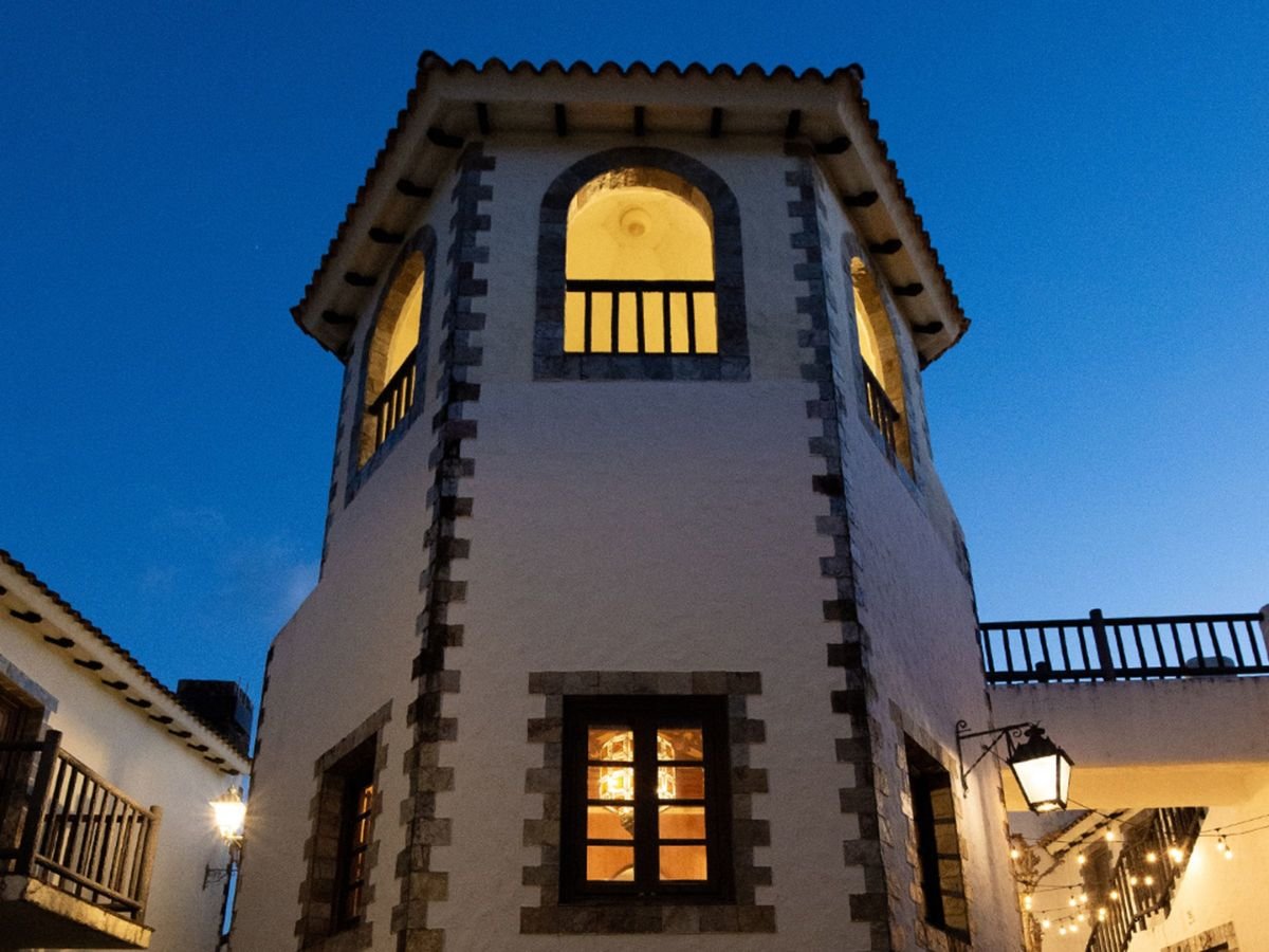 �ٍ��̕��ꂪ�͂��܂�A�[���̔�����