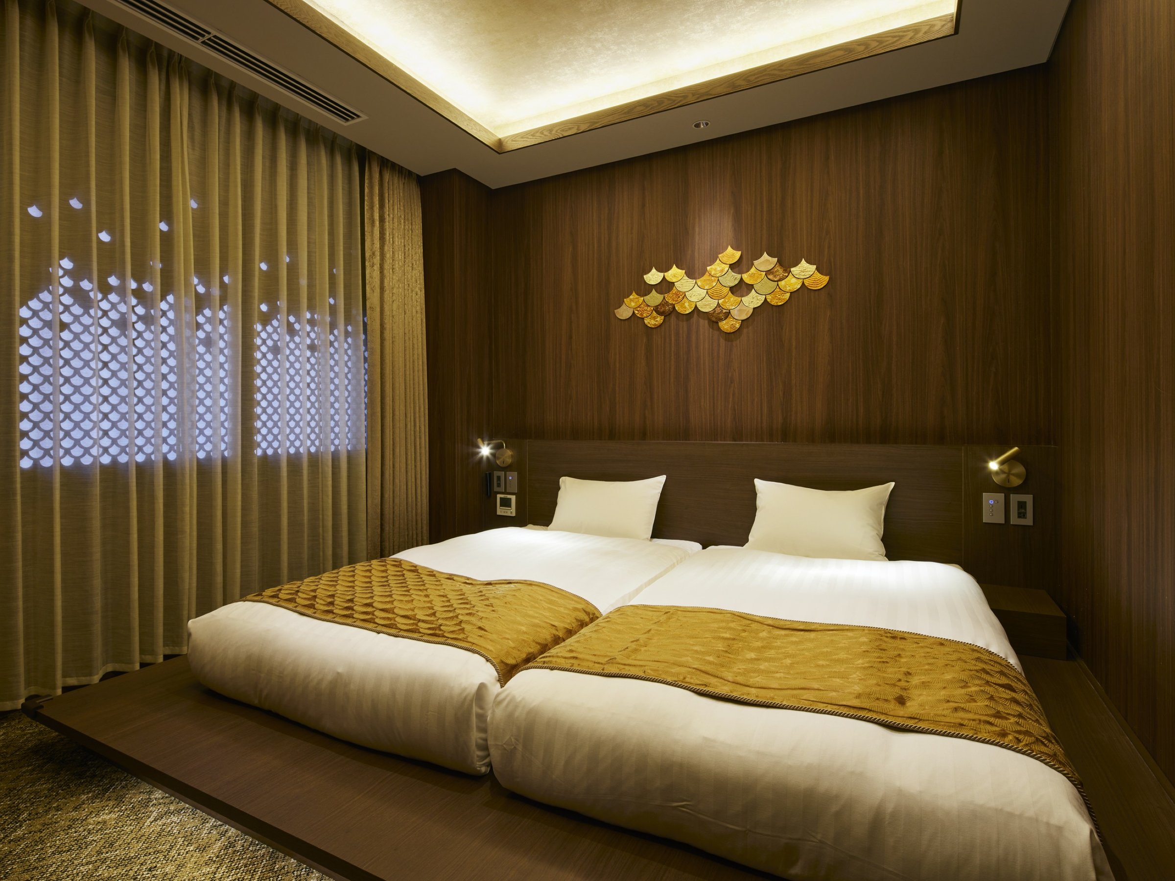 Executive Suite 4 Beds �G�O�[�N�e�B�u�X�C�[�g4�x�b�h �L�b�`���t��