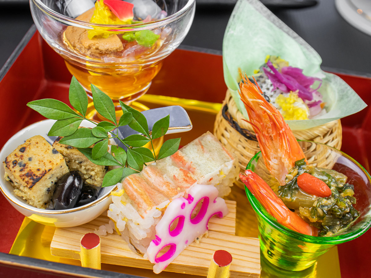 �{�̐H�ނ��ӂ񂾂�ɗp�������[�H�́A�����̂��q�l���炲�D�]���������Ă���܂��B