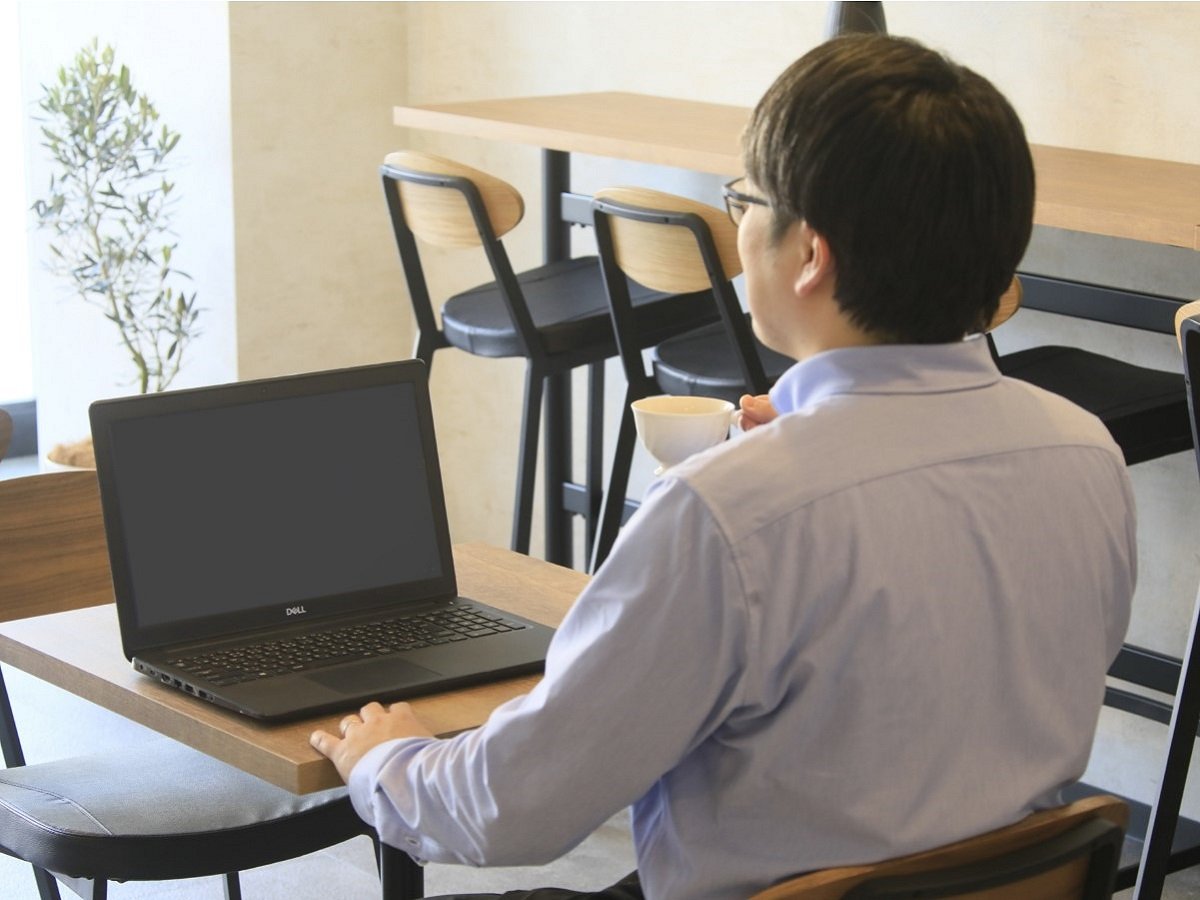 �y���E���W�z�r�W�l�X�ł̂����p���B�S��WiFi�����ŁA�����h���[�X�y�[�X������̂ŁA�����؍݂ɍœK�B