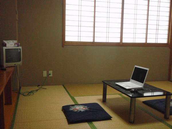 和室6畳 無料Wi-Fi TV 冷暖房付き LANケーブル