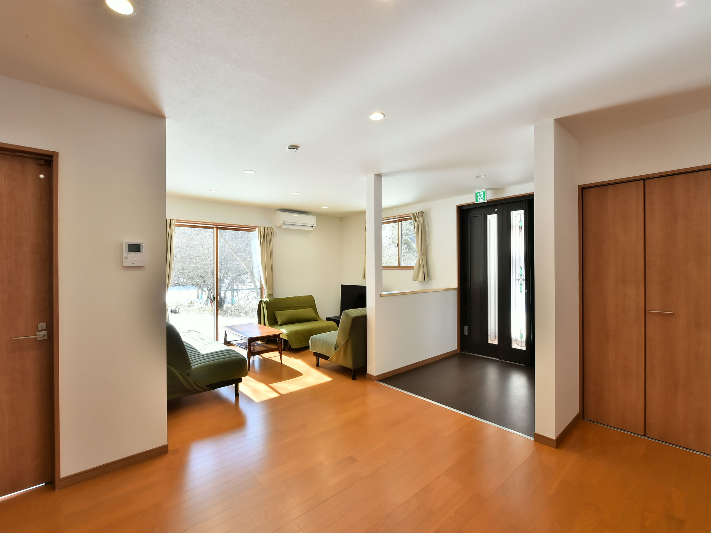 �V�فy�ʑ��z���C�����[��