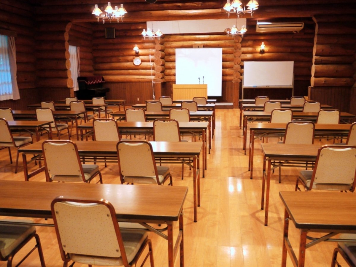 *�y�E�b�f�B�z�[���z��c�≉�t��ȂǁA���܂��܂ȖړI�ł����p���������܂��B