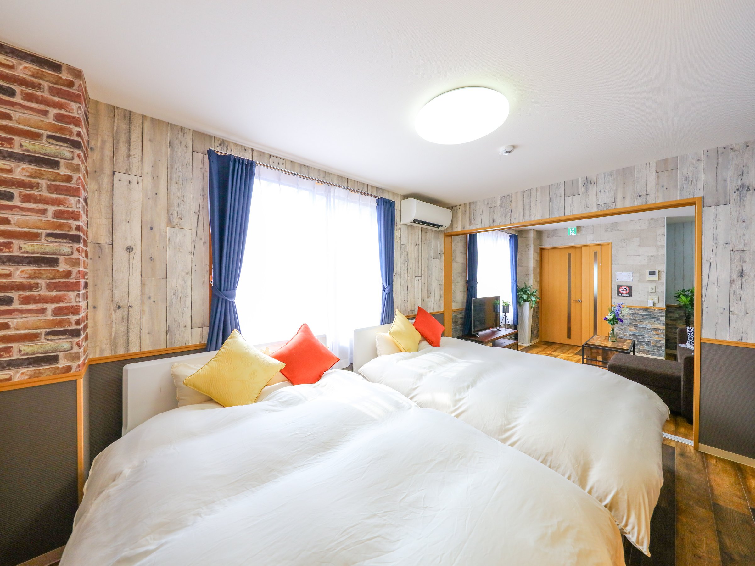 �_�u���x�b�hx2 / Double Beds 2