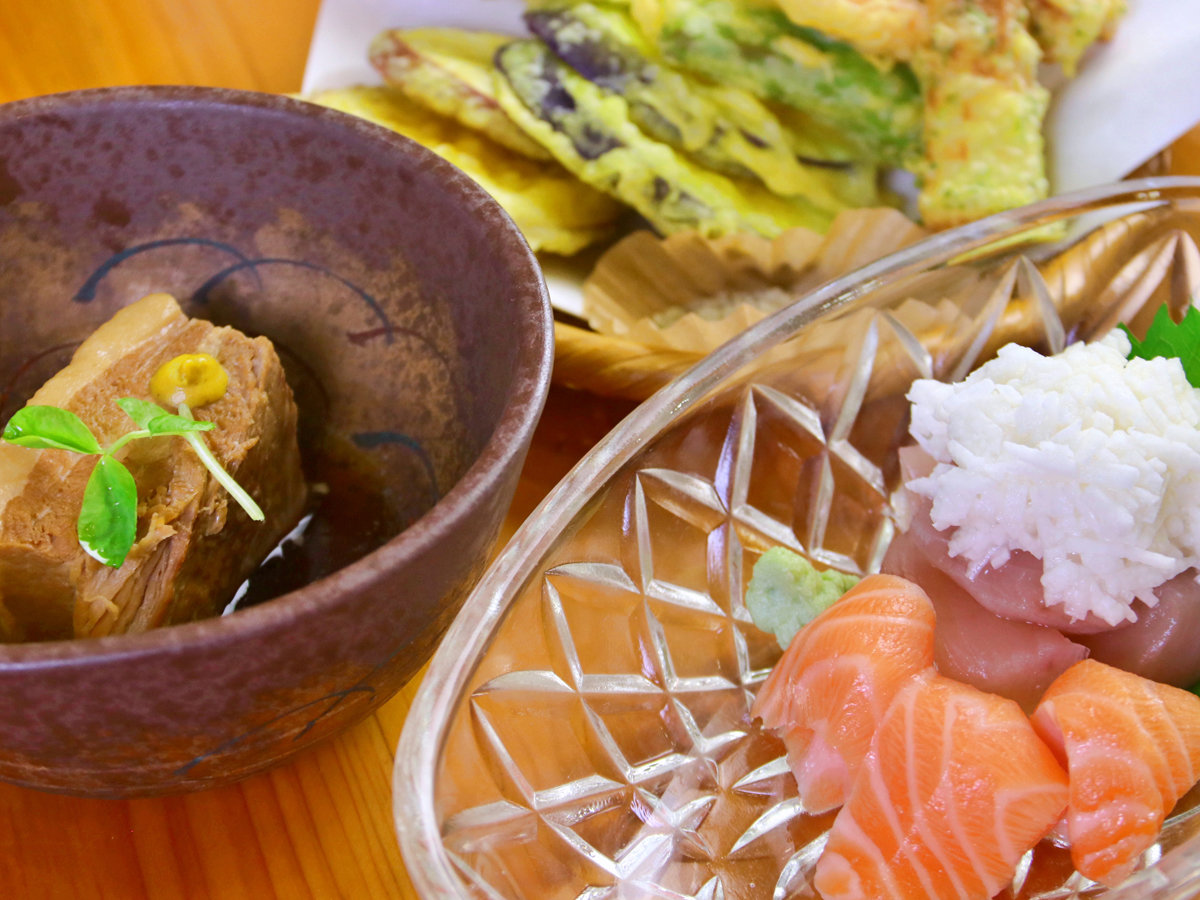 女将手作りの夕食