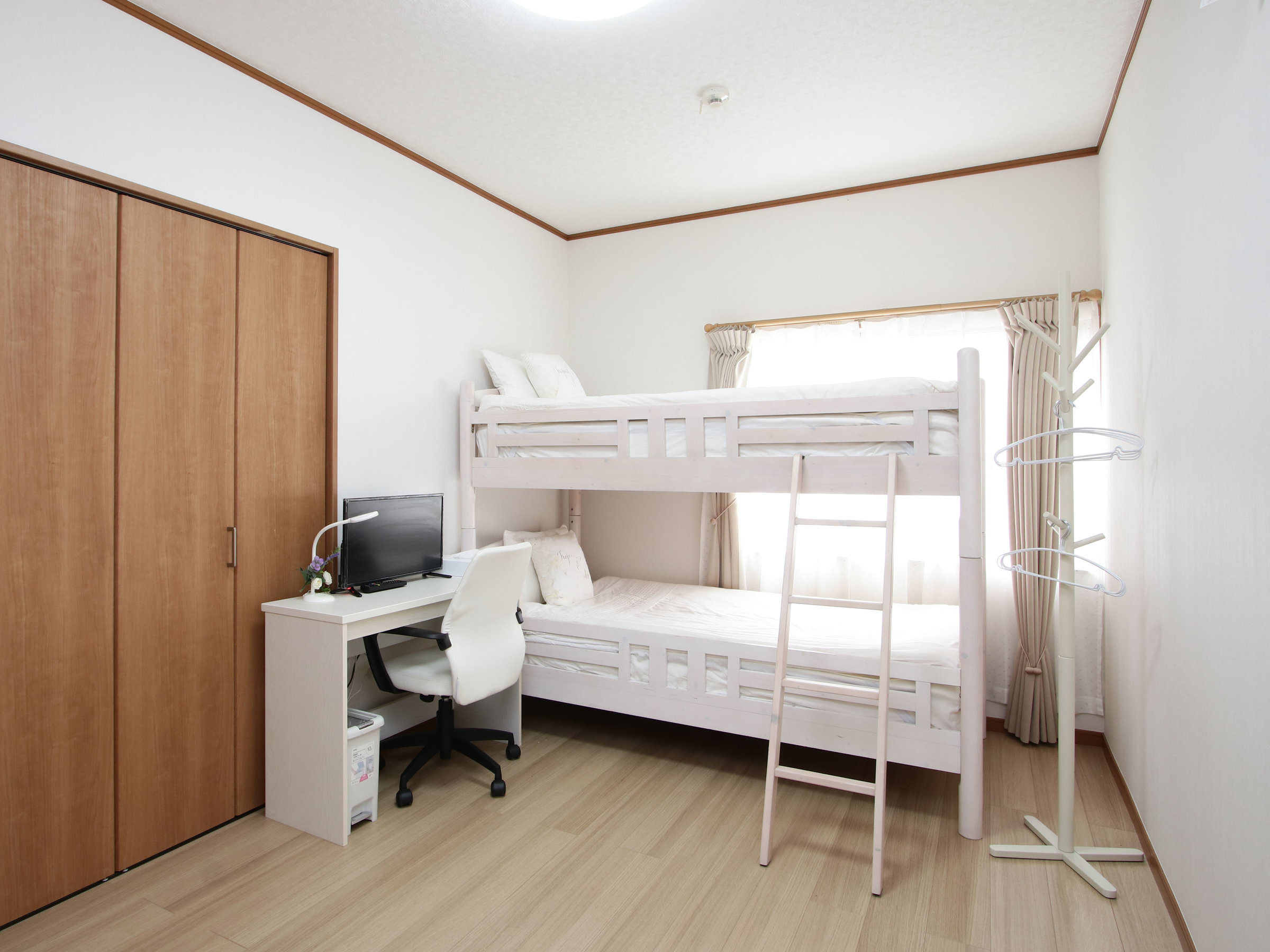 �y�q���z�P�K�̃V���O���x�b�h���[��*