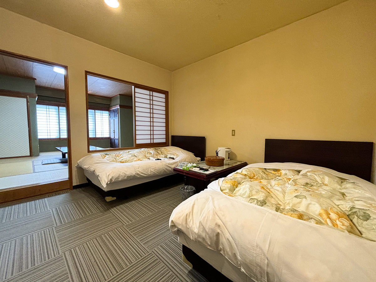 EyM@{2F@a14{mza14Ɨm̍Lł