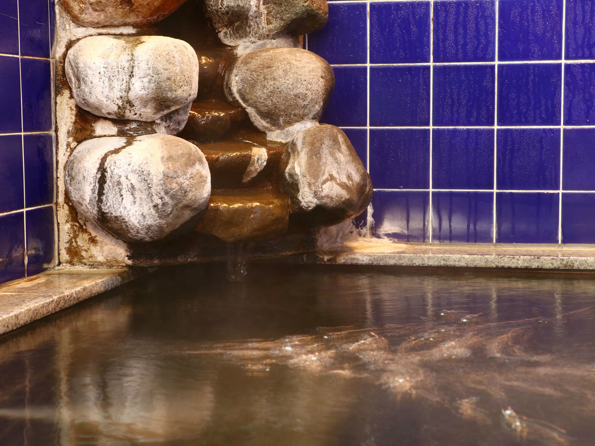 �����C������L�΂��āA�̂�т��*