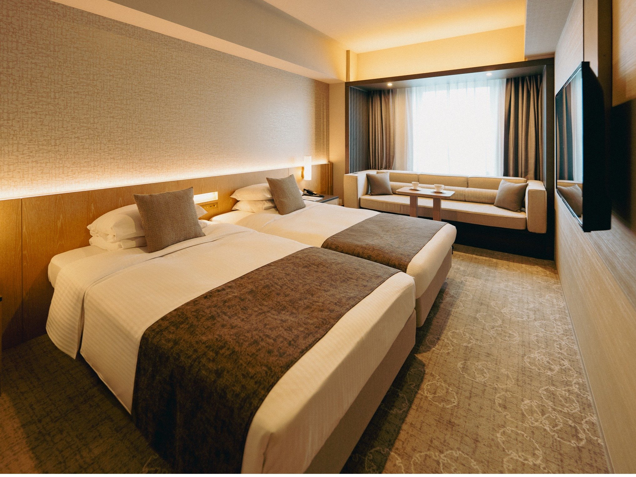 ���X�[�y���A�c�C���{�\�t�@�[�x�b�h