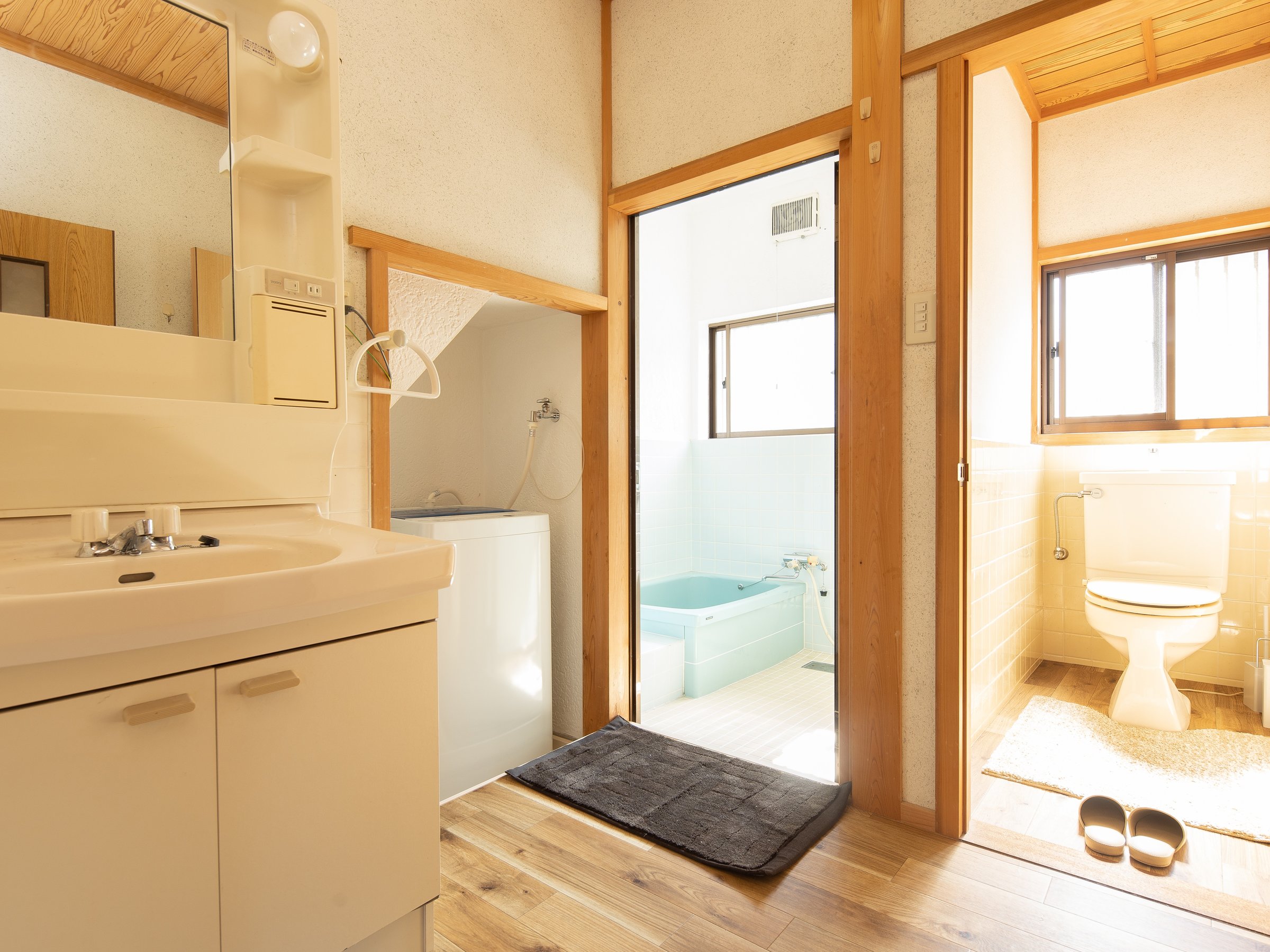 ���ʑ� �^ ���� �^ �g�C��