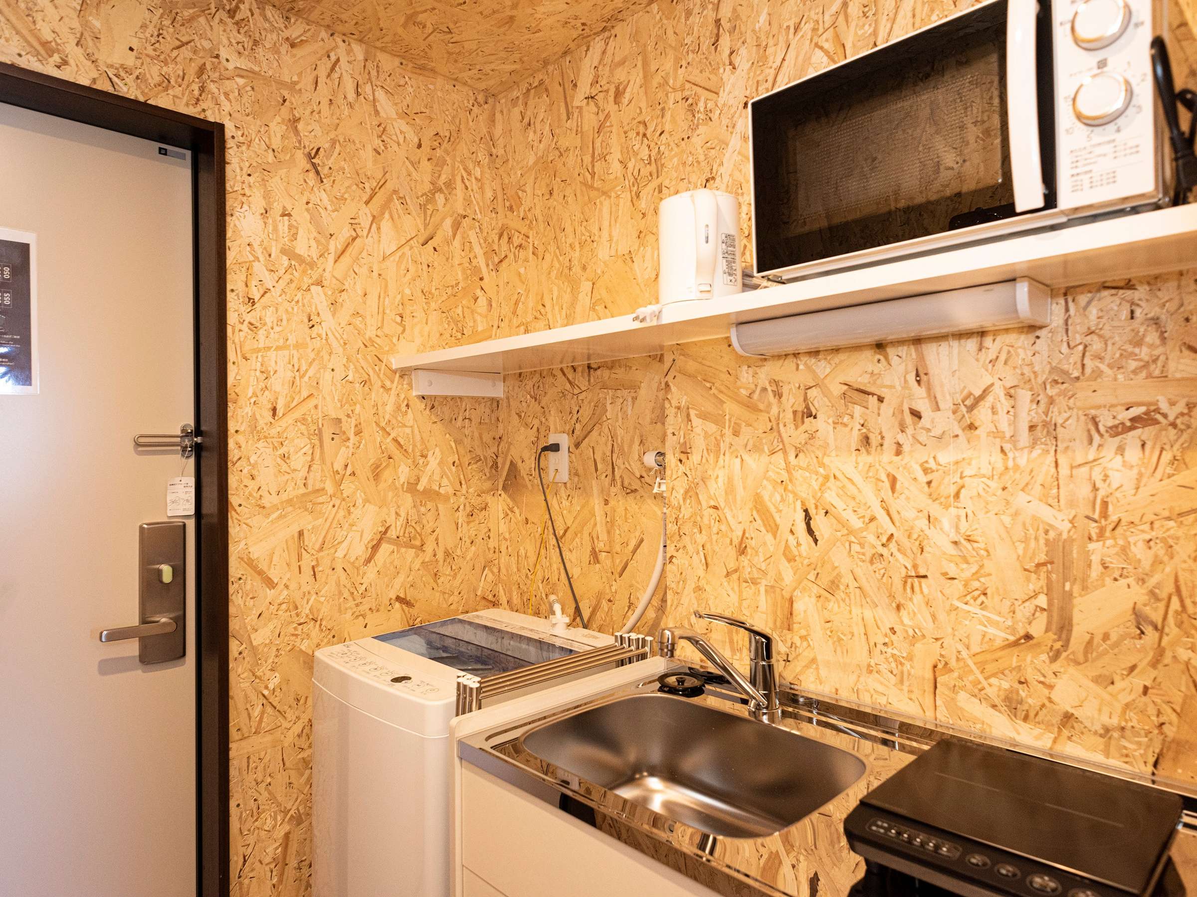 �q�����i