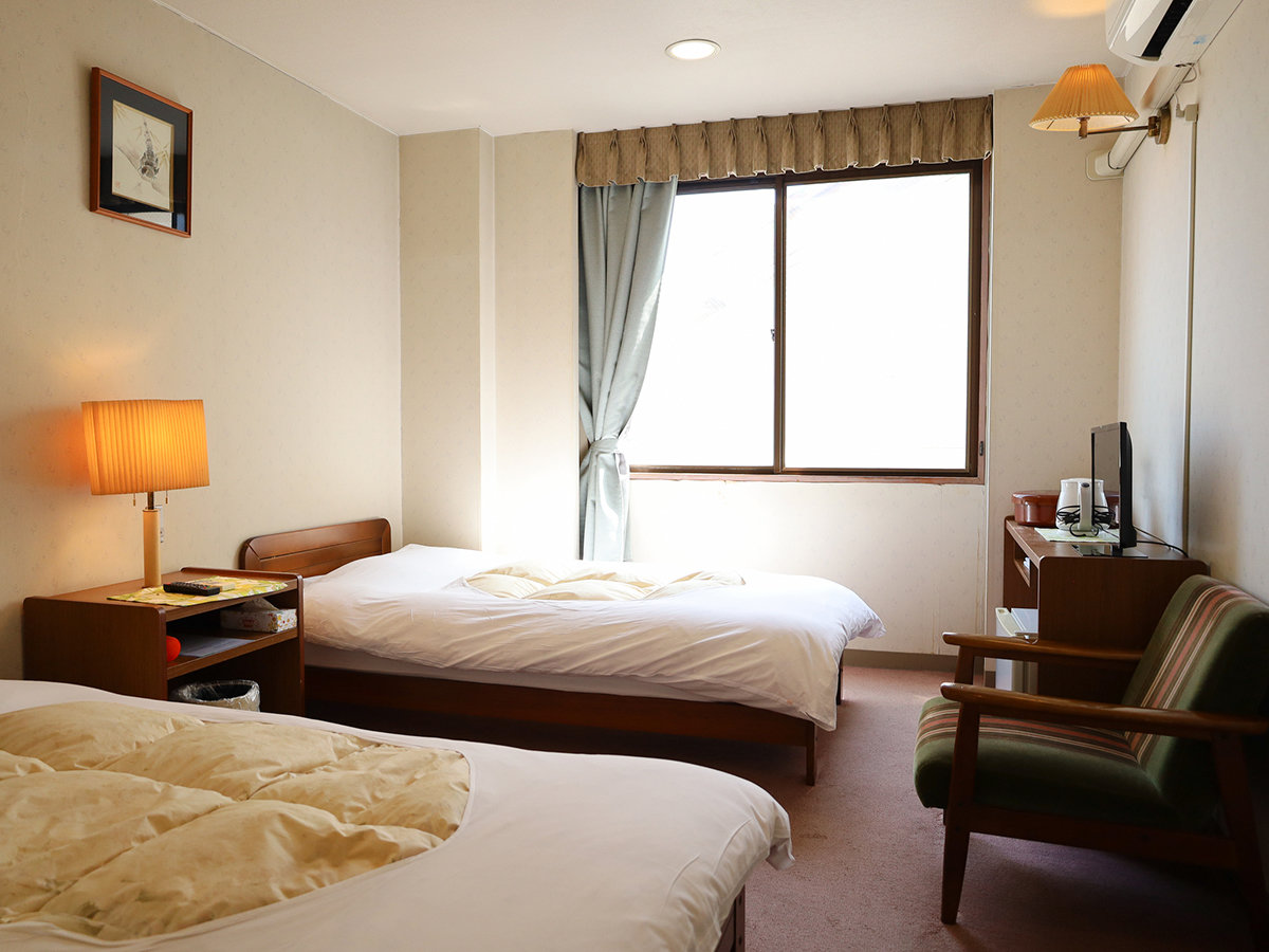 EymcC/jbgoXtzoXEgCtAVOxbg26mcCł