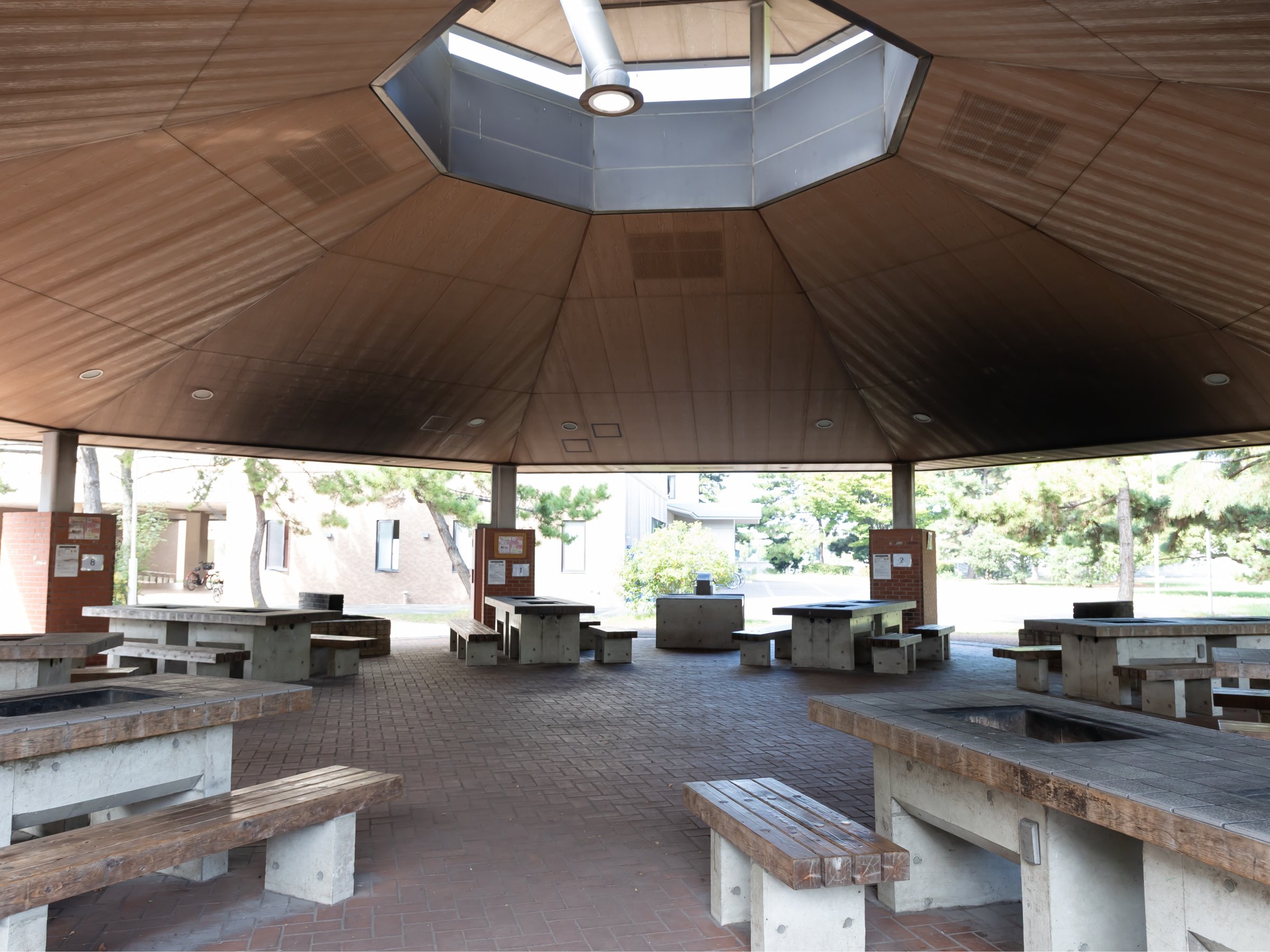 �o�[�x�L���[�K�[�f���H�߁iHostelling Magazine/�D�쓍�q�i�D��ʐ^�������j�j