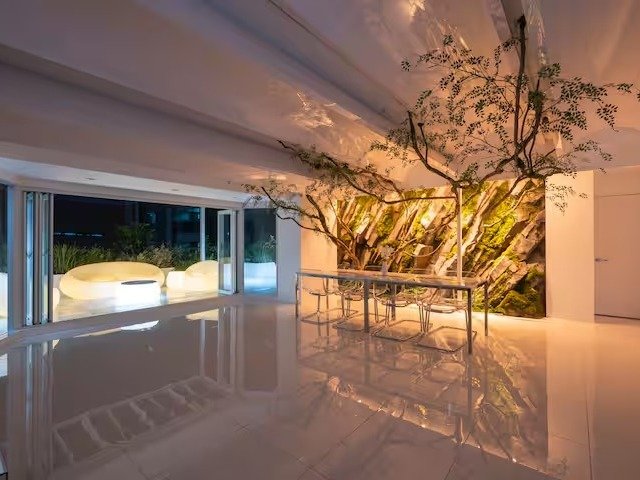 ���r���O����