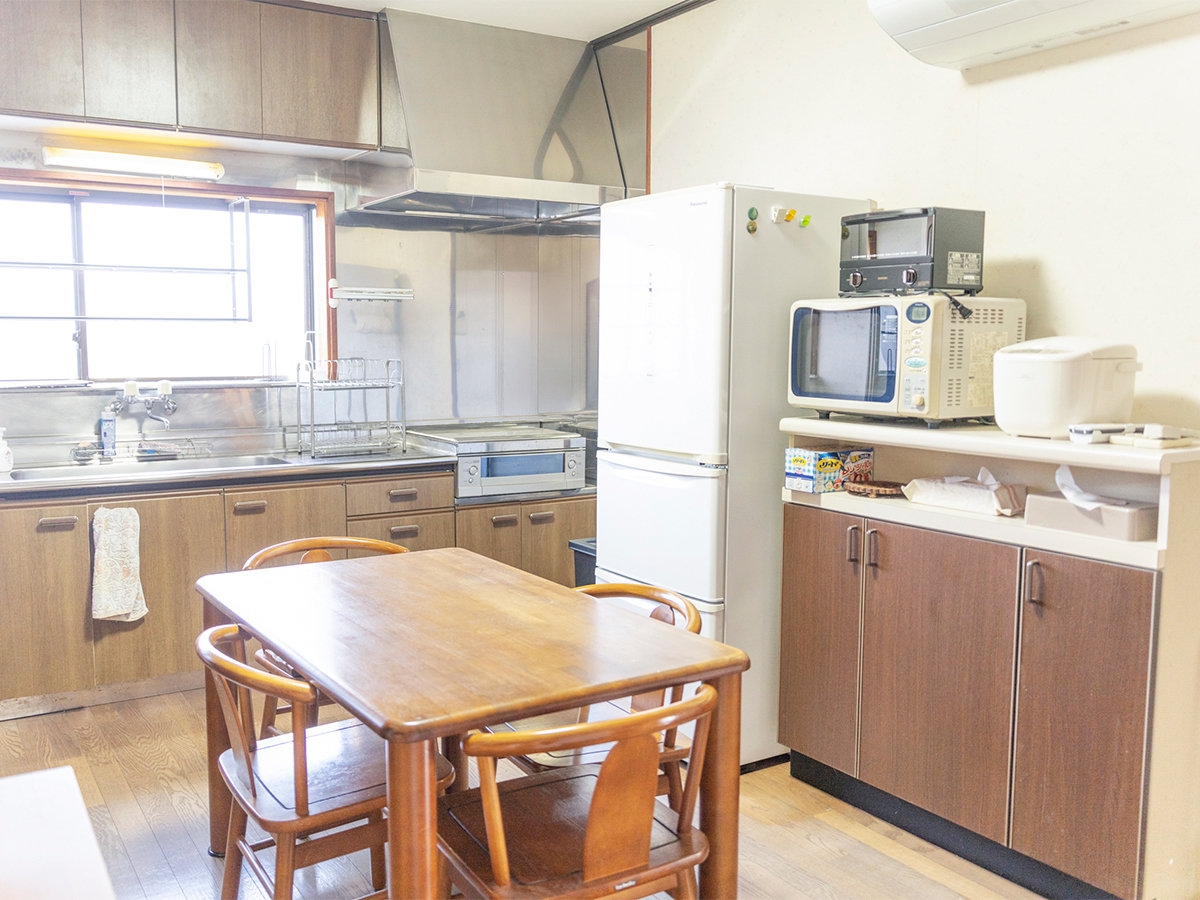 �E�y�L�b�`���z�①�ɂ⃌���W�AIH�R�����ȂǕK�v�ȉƓd�ނ��ݒu�@�Z�܂��悤�ɂ��߂������������܂�