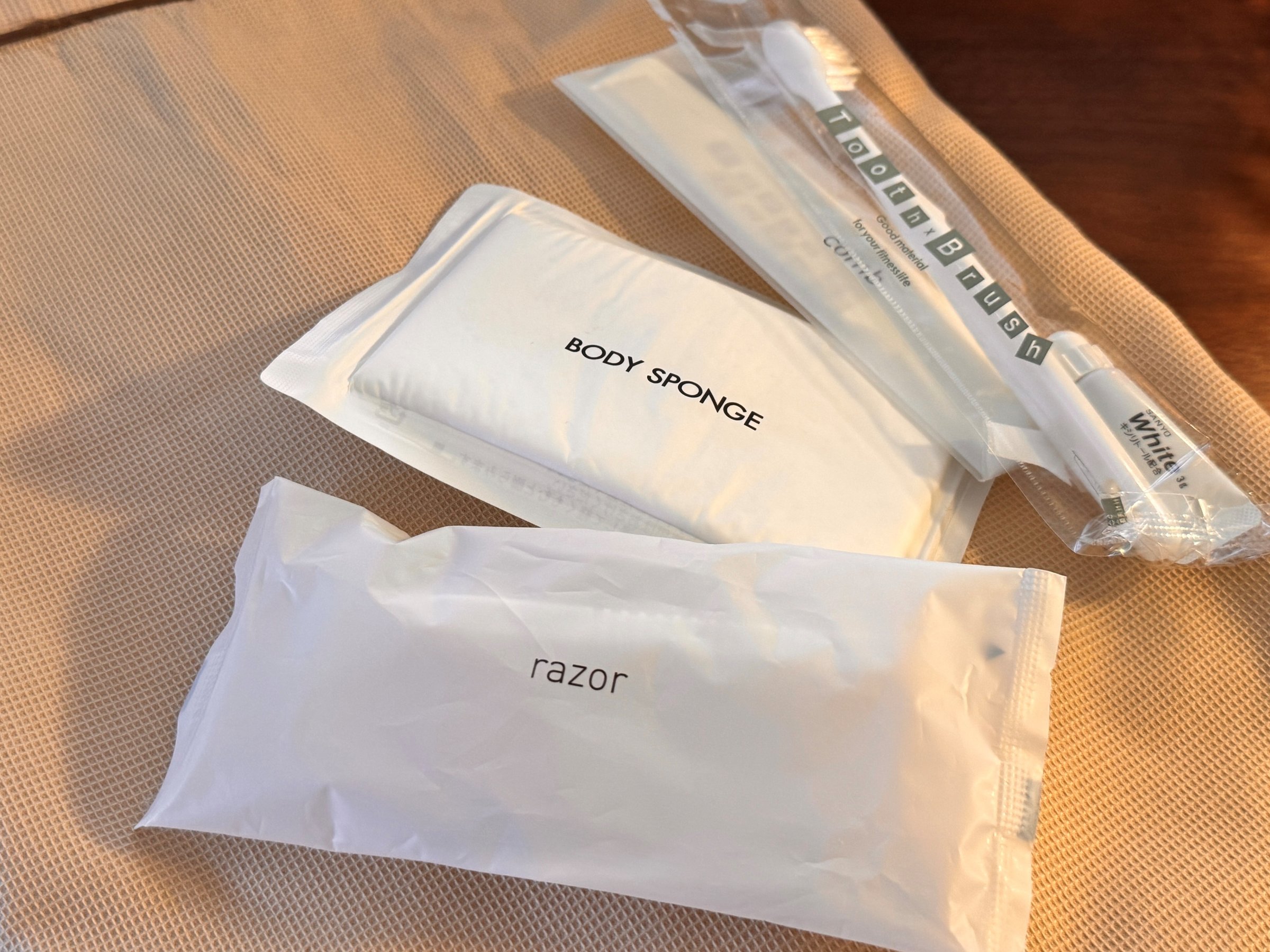 �A���j�e�B�E����