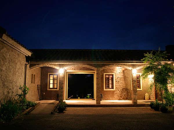 �Q�X�g�̕������}������G���g�����X