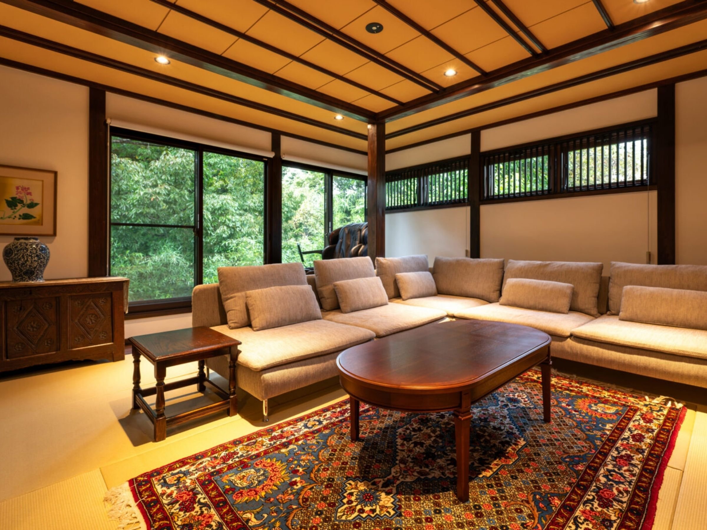 �y�����z2023�N���j���[�A���E���r���O