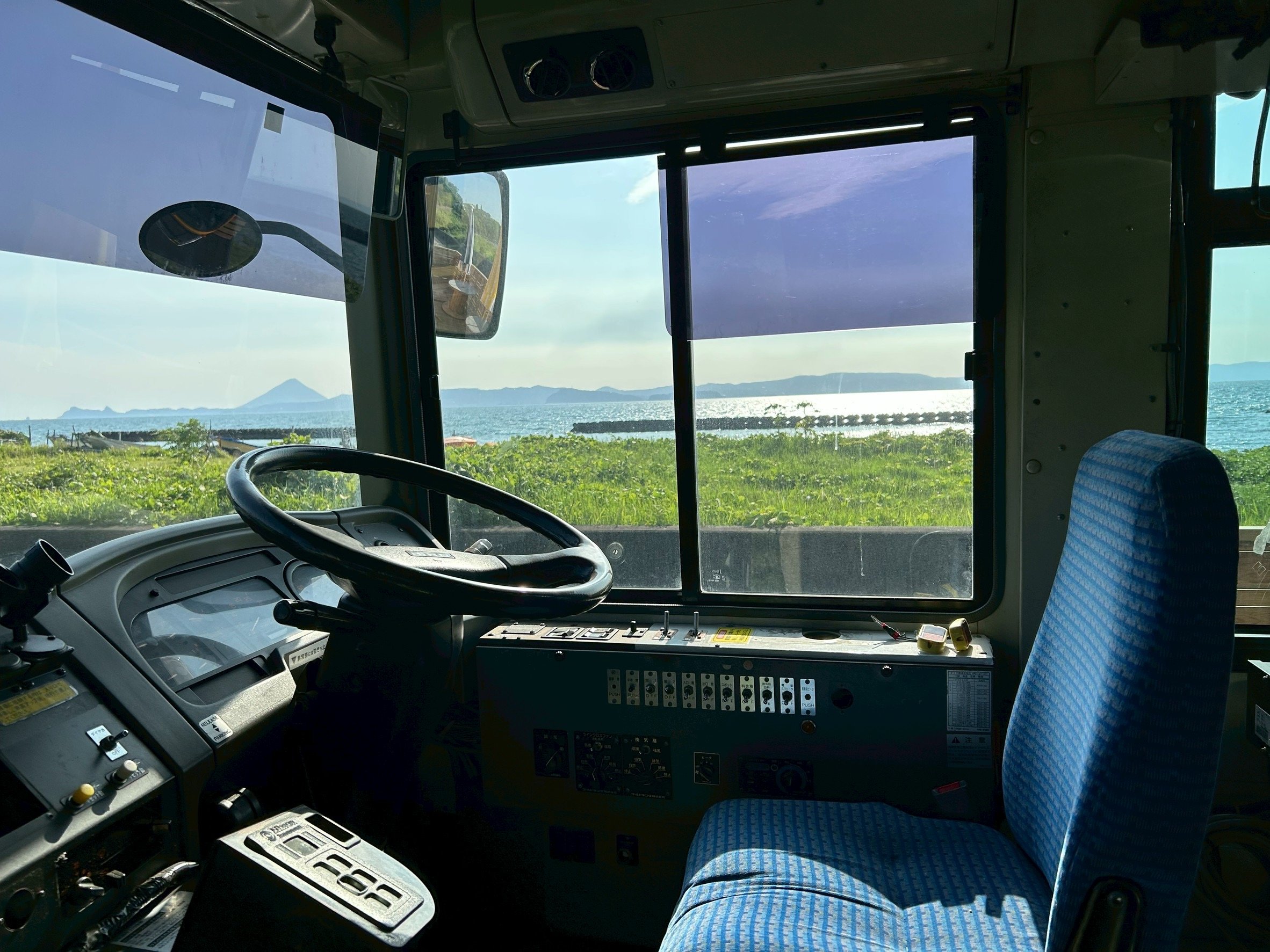 �^�]�Ȃɂ������Ă���������̂ŋC���͑�^�o�X�̉^�]��B