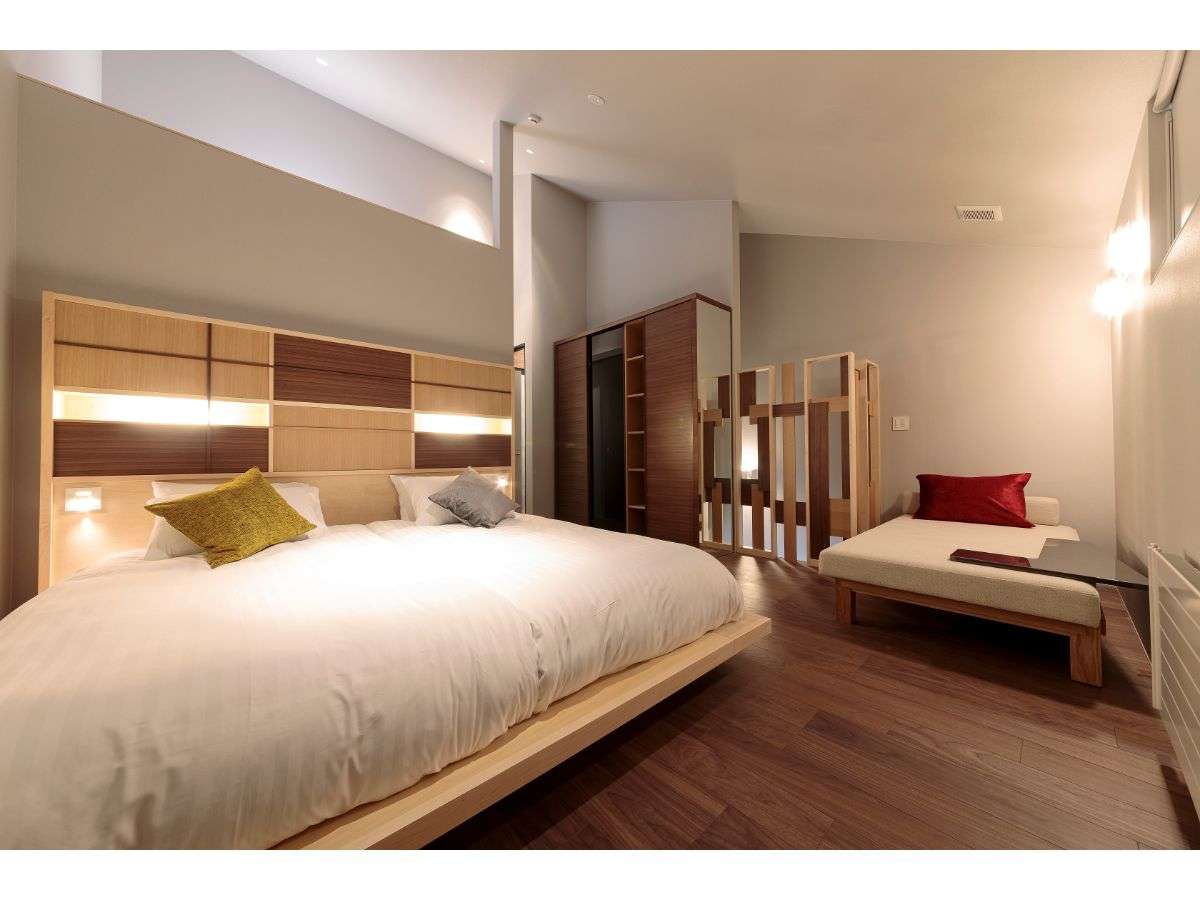 106���� �x�b�h���[��