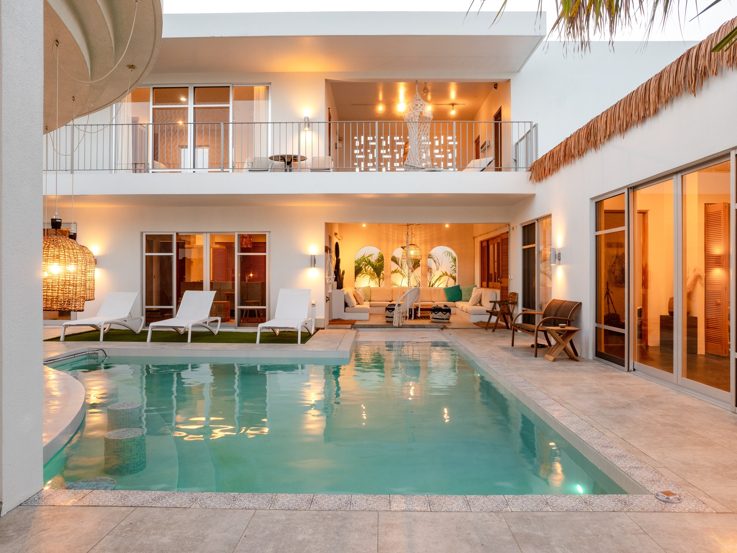 �z��������ƌ��z�I�ɁB