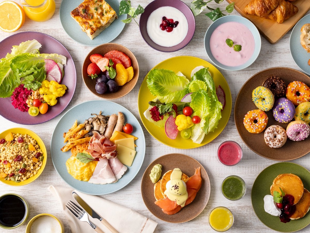 Breakfast Buffet Image�i�X�p�[�N�����O���C����\�t�g�h�����N�Ȃǂ��t���[�t���[�j